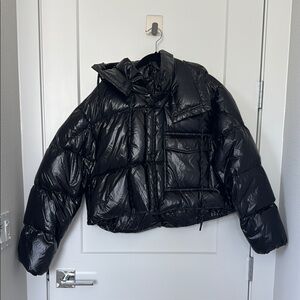 Womens Hooded Black Puffer Down Jacket Cropped